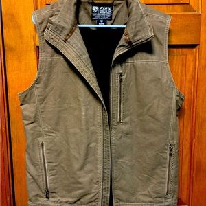 Kuhl Burr Vest Size: Large. Fully lined.